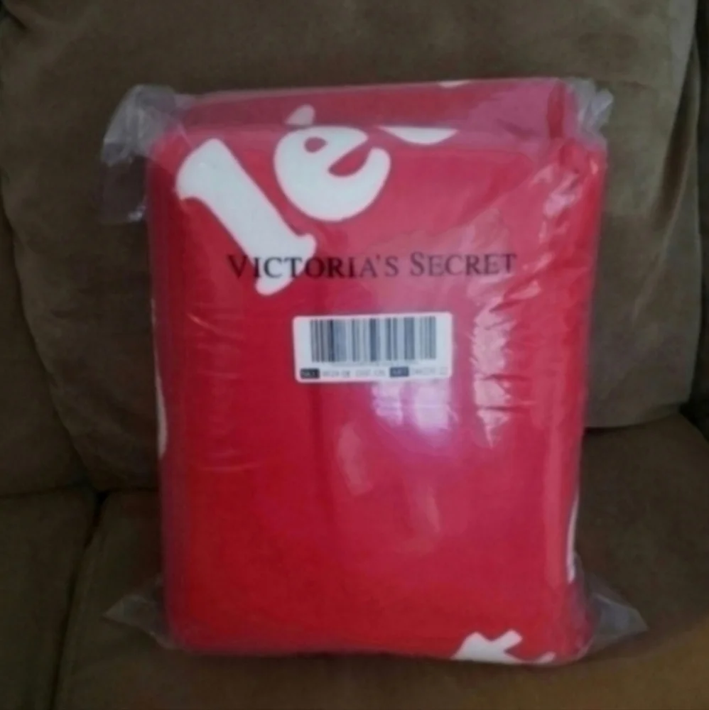 Victoria's secret PINK red let's get cozy sherpa blanket 50